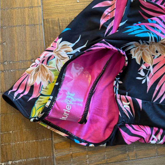 HurleyBlack and Pink Floral Swim one piece Rashguard - Picture 4 of 5